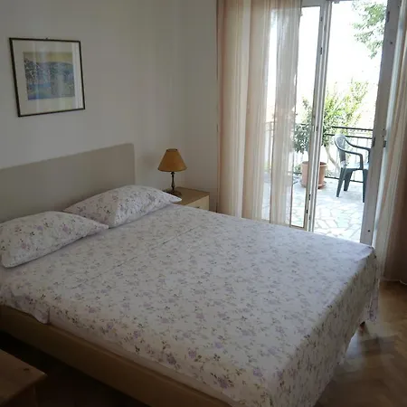 Romana Apartman